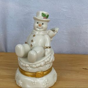 Vintage Lenox Treasures The Snowy Escapades Box Porcelain Hinged Trinket Box